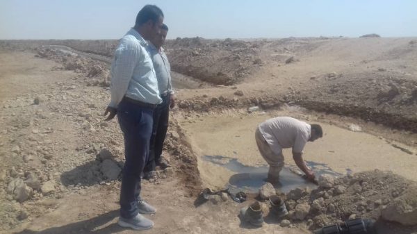 رفع شکستگی خط انتقال آب شرب 107 خانوار روستایی کارون رفع شکستگی خط انتقال آب شرب ۱۰۷ خانوار روستایی کارون