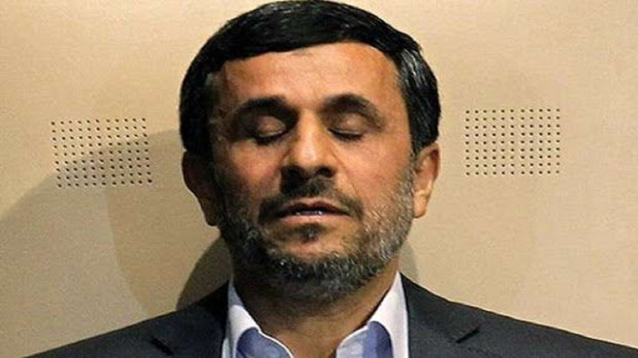چرا محمود احمدی‌نژاد کارهای عجیب و غریب می‌کند؟
