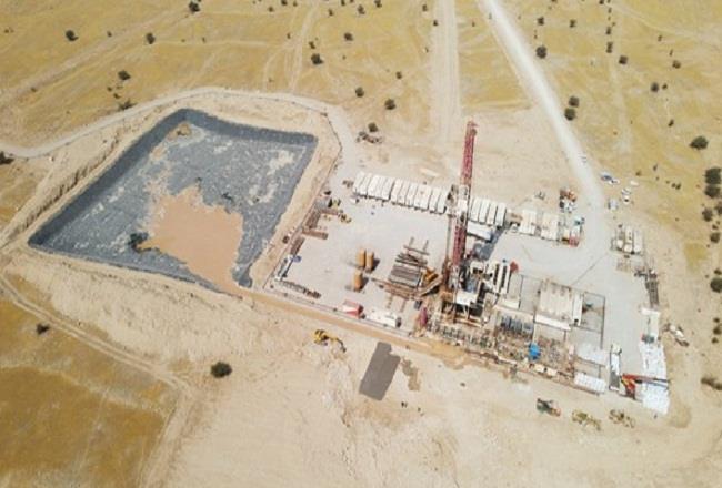 عملیات اجرایی طرح توسعه میدان نفتی منصور‌آباد آغاز شد