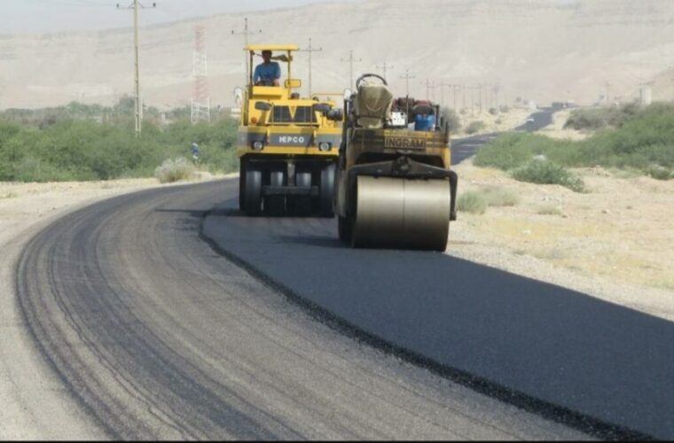 روکش آسفالت ۴۲ کیلومتر از محورهای مواصلاتی شهرستان نیر