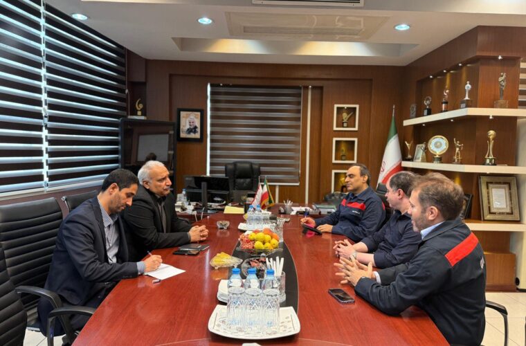 نشست هم‌افزایی فولاد اکسین خوزستان و لوله‌ سازی اهواز برای تکمیل زنجیره تولید فولاد