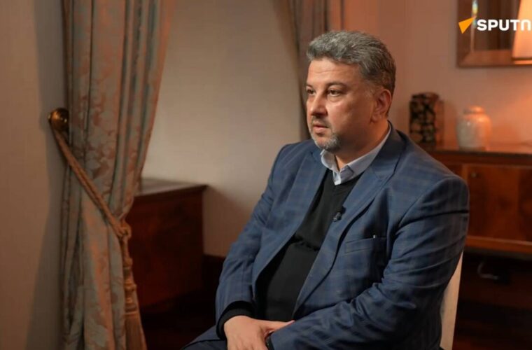 مدیرعامل توانیر در گفت‌وگو با اسپوتنیک:  تبادل ۳۰۰ مگاوات برق از مسیر آذربایجان عملیاتی است / توسعه انرژی‌های تجدیدپذیر ایران تا ۳۰ هزار مگاوات