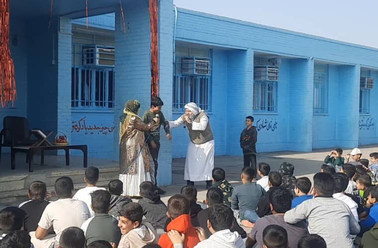 اجرای نمایش« زایرعبود» به مدرسه رسید