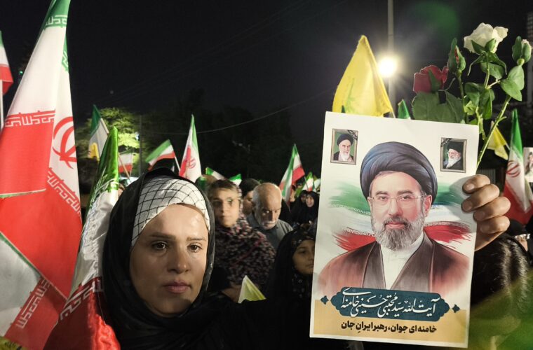 گزارش تصویری/ثبت شب ماندگار دیگری در کارنامه مردم انقلابی اهواز/عکاس: حدیث کریمی